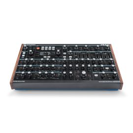 Novation Peak 8 Voice Hybrid Analogue/Digital Polyphonic Synthesiser